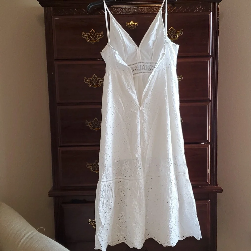 EUC white eyelet subdress - Picture 5 of 8